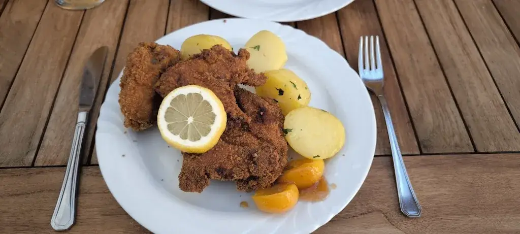 Gasthaus Zum schwarzen Rössl - Fam. Pambalk-Blumauer_Strengberg_slider_image_2