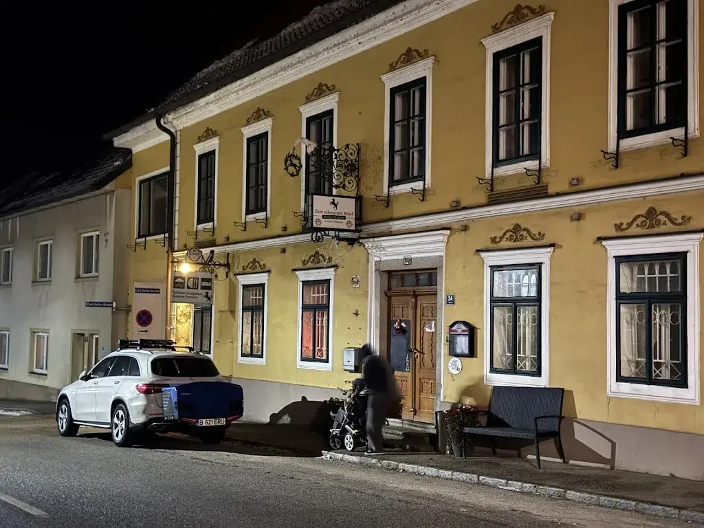 Gasthaus Zum schwarzen Rössl - Fam. Pambalk-Blumauer_Strengberg_slider_image_3