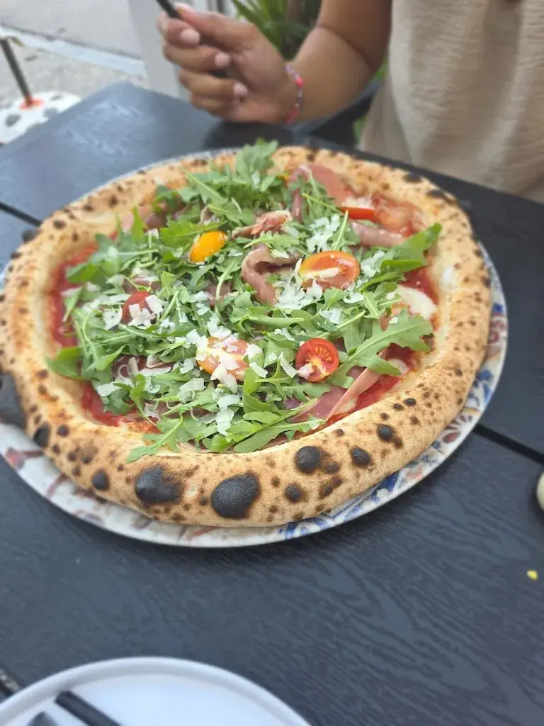 Dani Rados_VINEA Lounge_Teesdorf_review