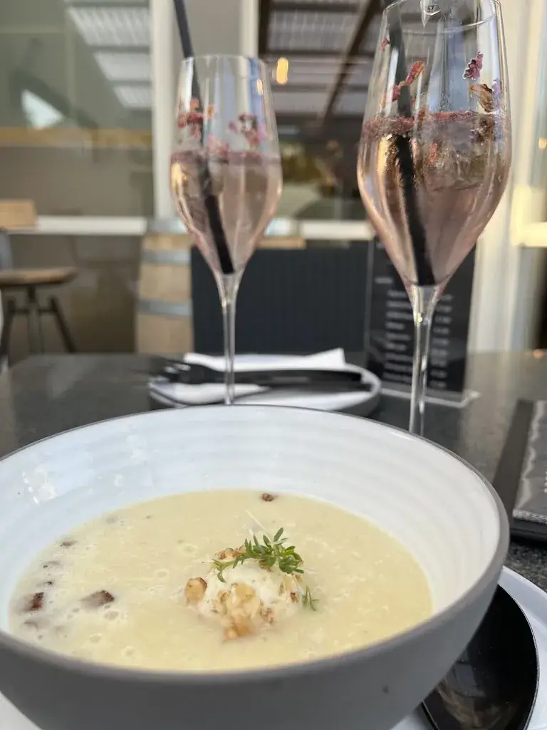 VINEA Lounge_Teesdorf_slider_image_2