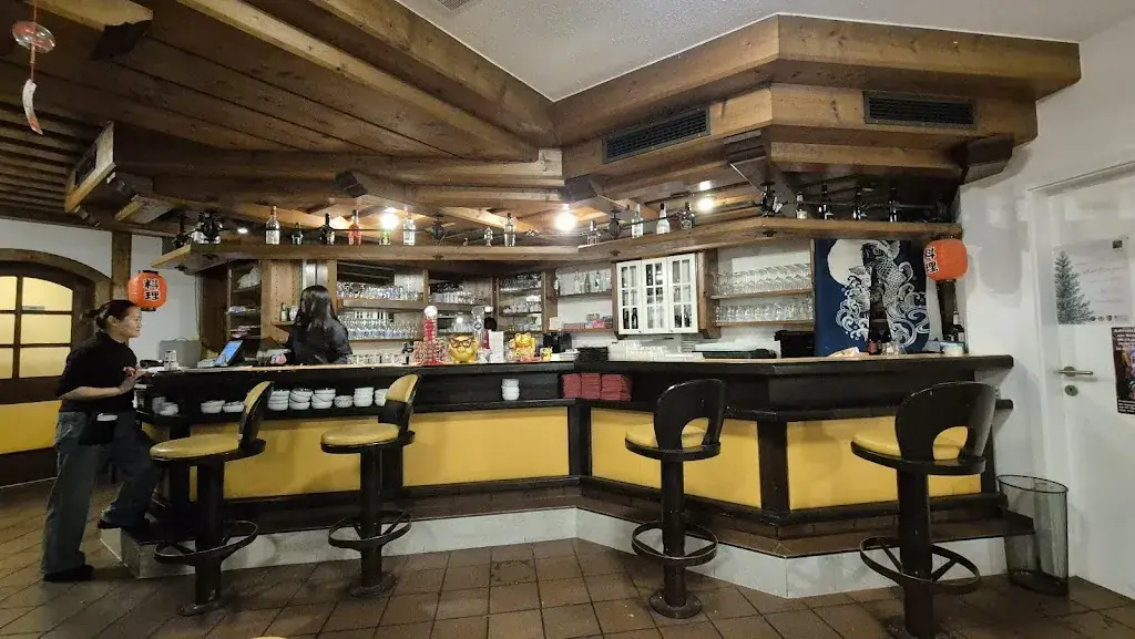 Asia Time in Strass_Strass_slider_image_1