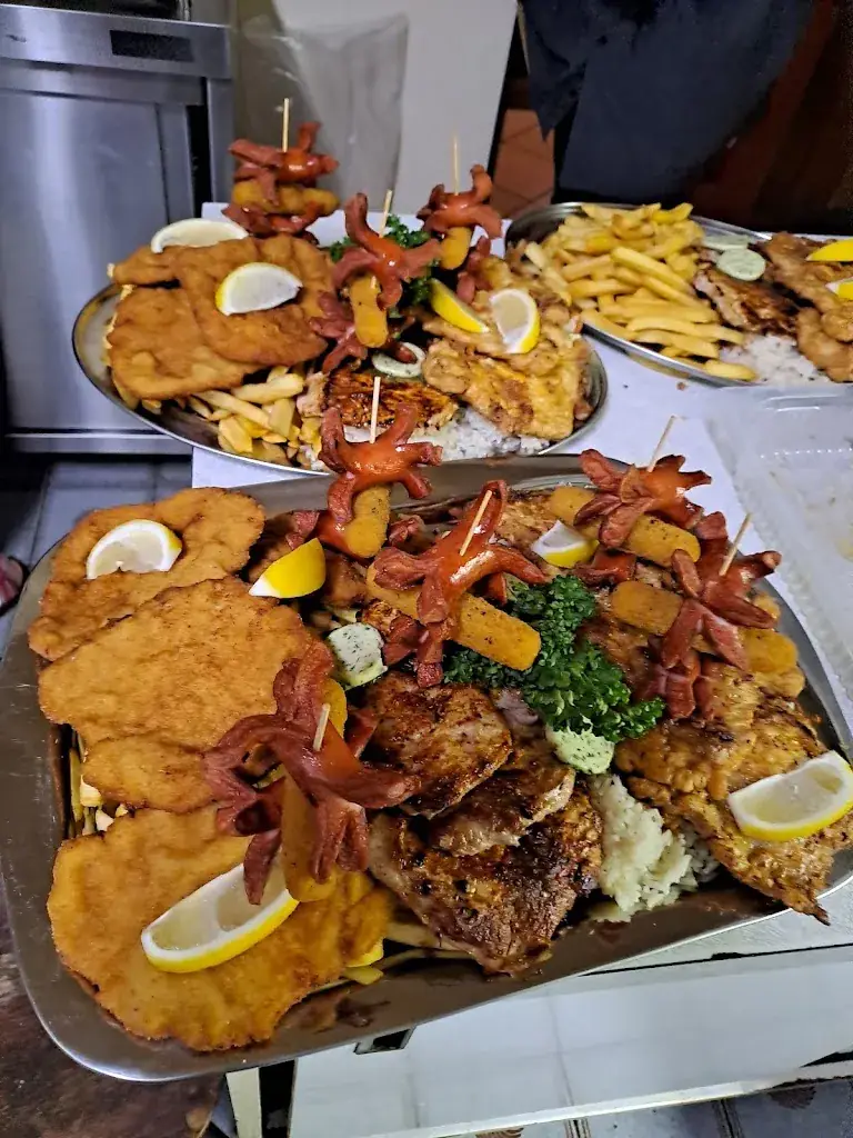 Gersdorfer Stüberl_Strass_slider_image_3