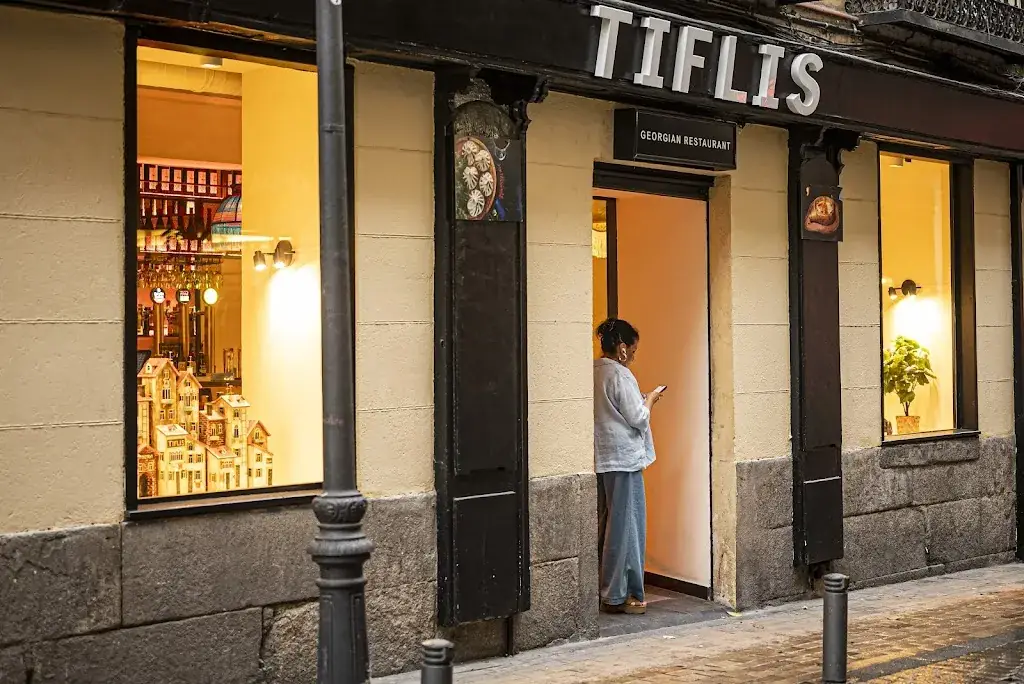 Tiflis Restaurant_Loretto_slider_image_1