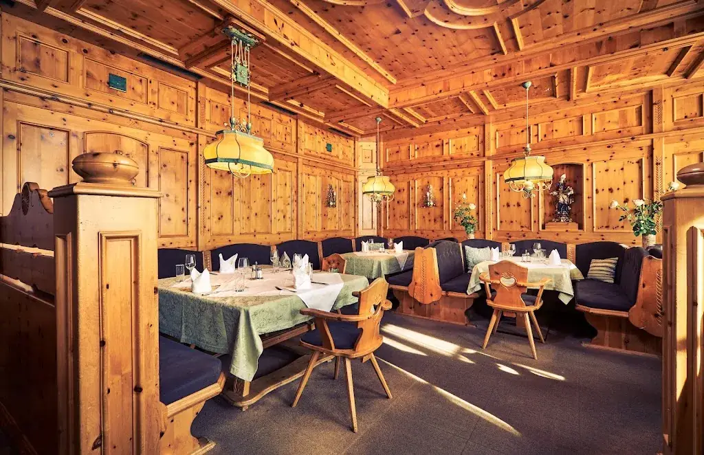 Eisenbock's Strasser Hof_Strass_slider_image_3