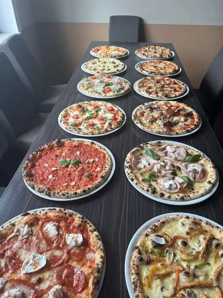 Pizzeria Ristorante de Napoli Theresienfeld_Theresienfeld_slider_image_2