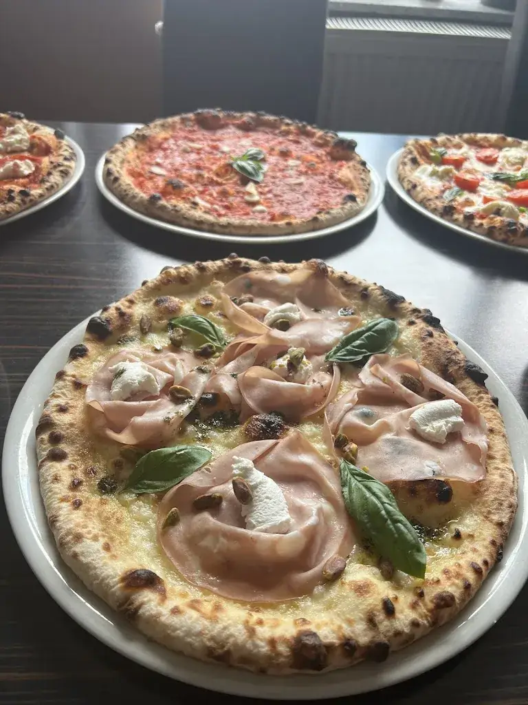 Pizzeria Ristorante de Napoli Theresienfeld_Theresienfeld_slider_image_3