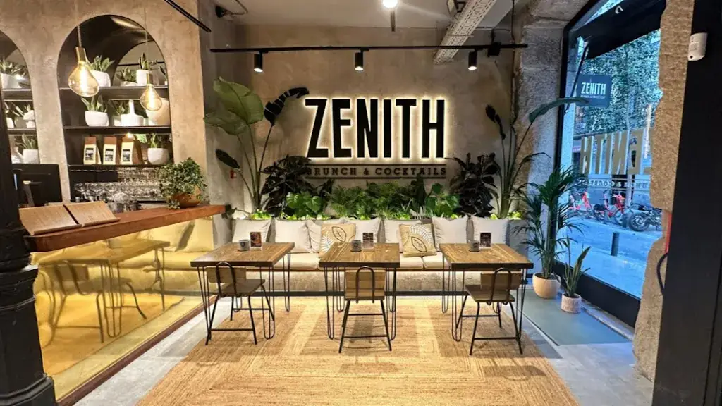 Zenith Brunch & Cocktails - Desengaño restaurant in Loretto
