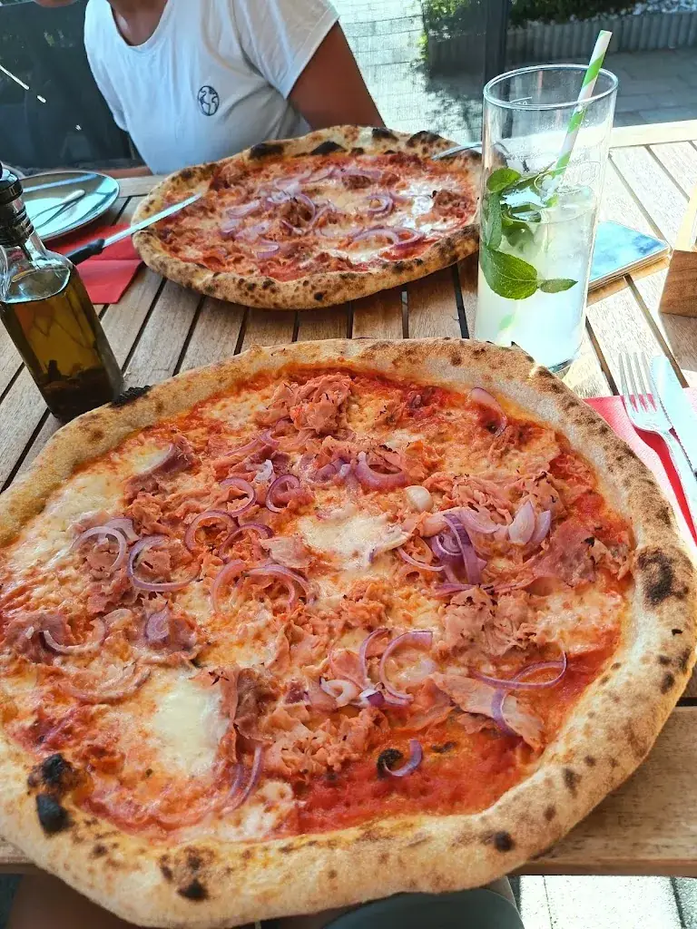 Julia M_Pizzaliebe Traisen_Traisen_avis