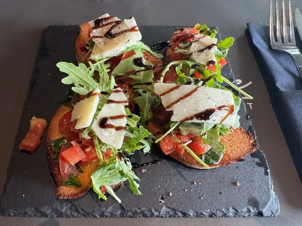 B. S. (Kalgox)_LA vie Hotel Restaurant_Tiefenbach_avis