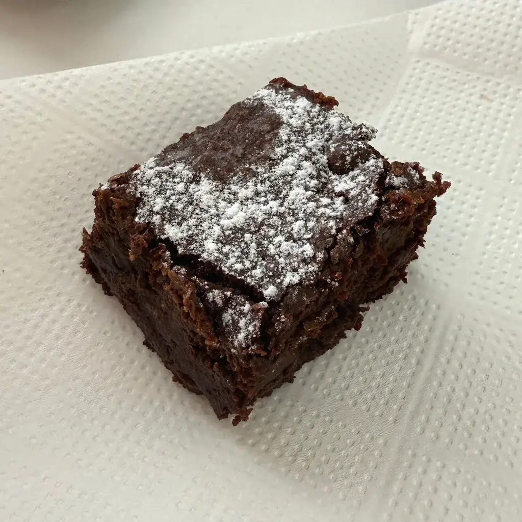 Gabriel Palomares_Melties Brownies_Loretto_review