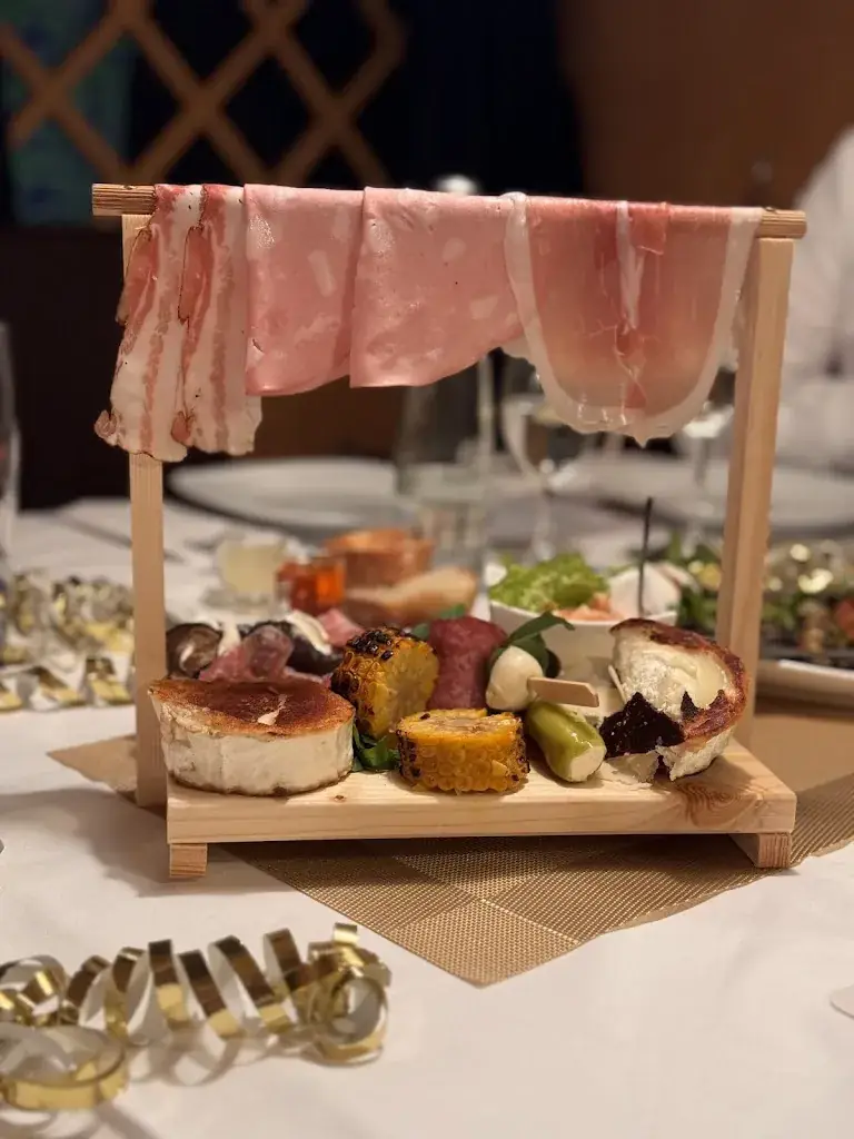 Ristorante - Pizzeria Vesuvio_Tiefenbach_slider_image_2