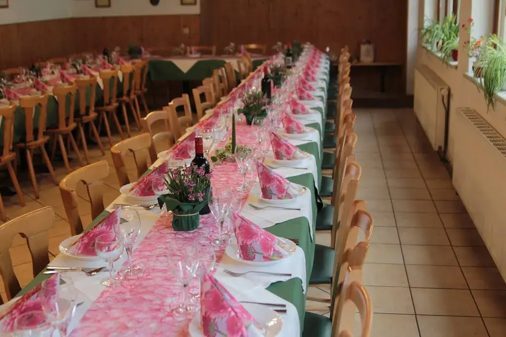 Andreas Reiterer_Mostheuriger Postl_Waidmannsfeld_avis