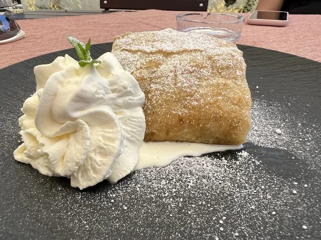 Tomasz Zalewski_Donaurestaurant_Traismauer_avis