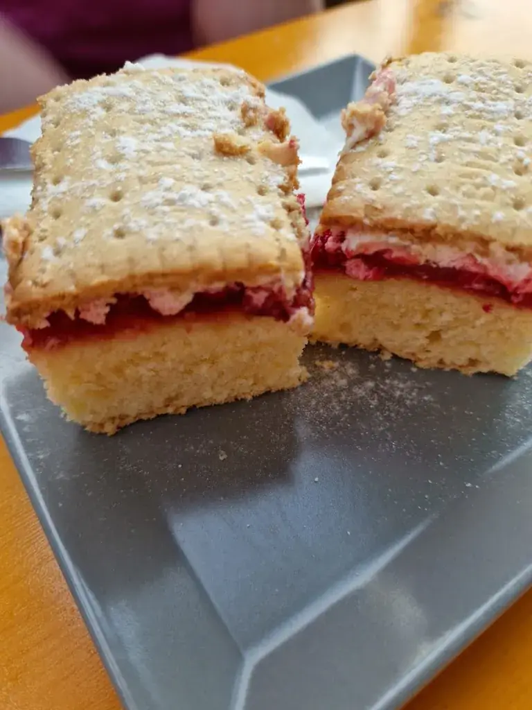 Peter_Heuriger Zum Hüterstern_Traismauer_review