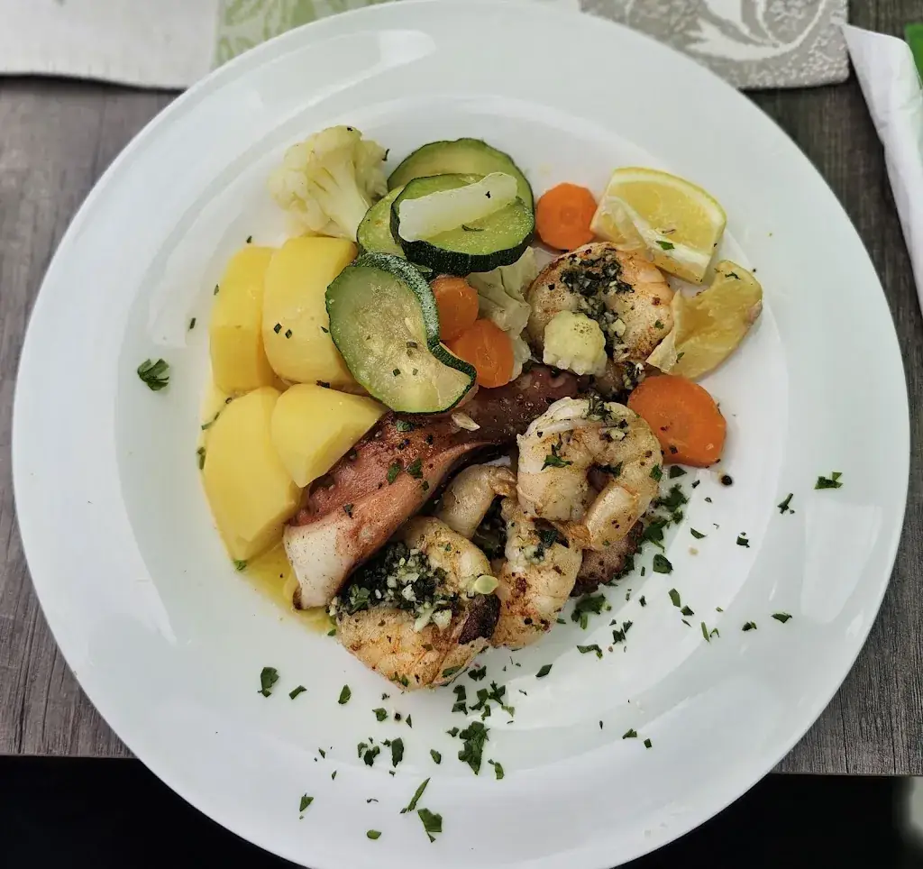 Wolfgang Patscheider_Fischerparadies Brandner_Wallsee_avis