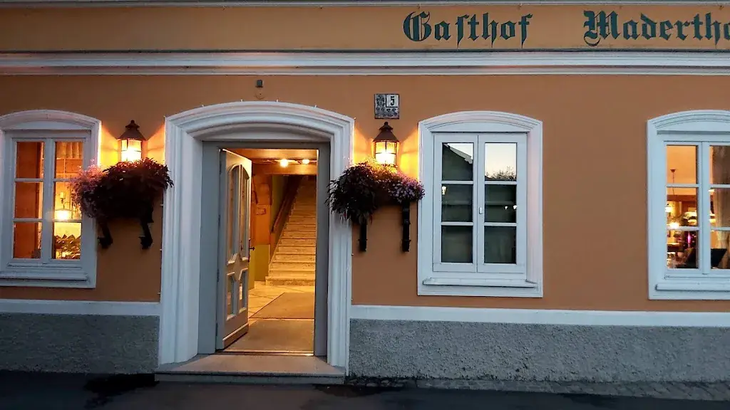 Gasthof Familie Maderthaner - Wirtshauskuchl restaurant à Weistrach