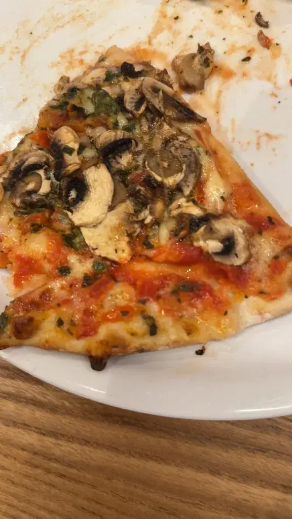 Dahay Al Mansoori_Dorfcafe Warth_Warth_recensione