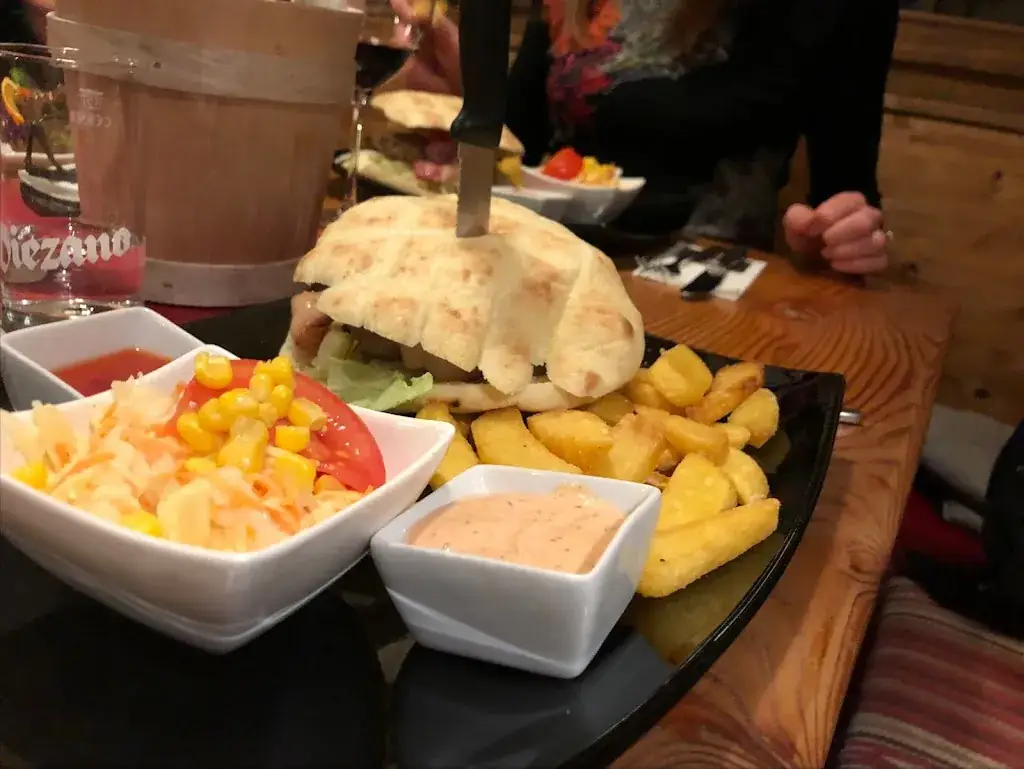 Tamino Karsten_Tirolerhof_Warth_avis