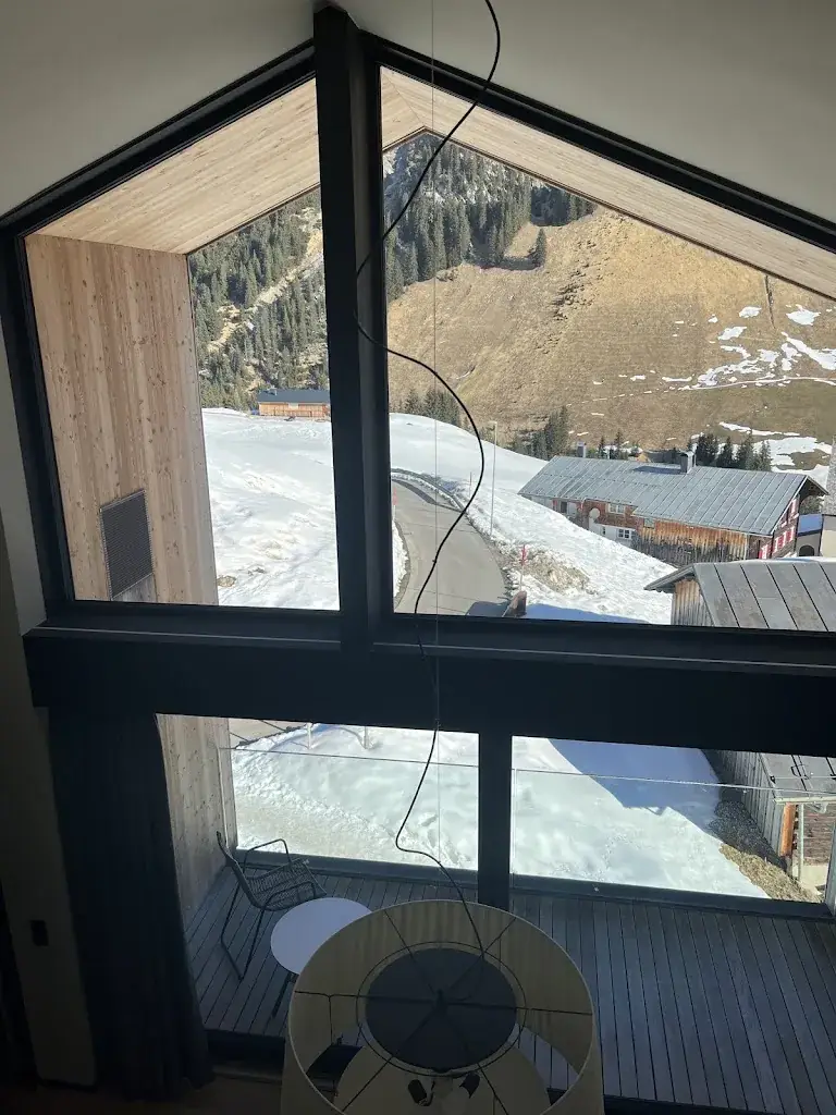 Harald Holzer_W52 Apartments & Killi's Bistro_Warth_review