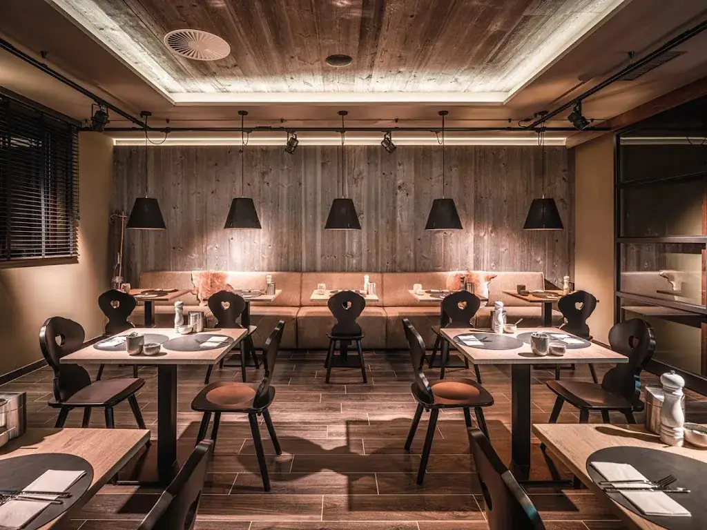 alp's Restaurant & Bar restaurant in Warth