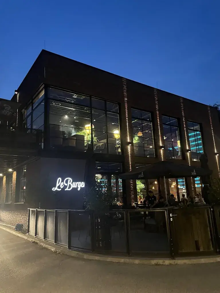 Rza Rahymow_Le Burger Wiener Neustadt_Wiener Neustadt_review