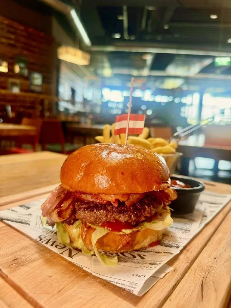 Márk Sándor_ÜberDrüber Restaurant_Wiener Neudorf_Bewertung