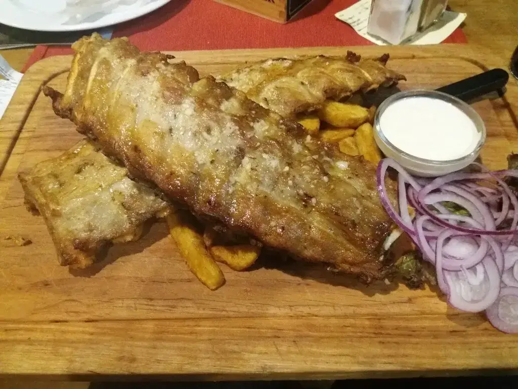 Samuel Faseluka_ÜberDrüber Restaurant_Wiener Neudorf_Bewertung