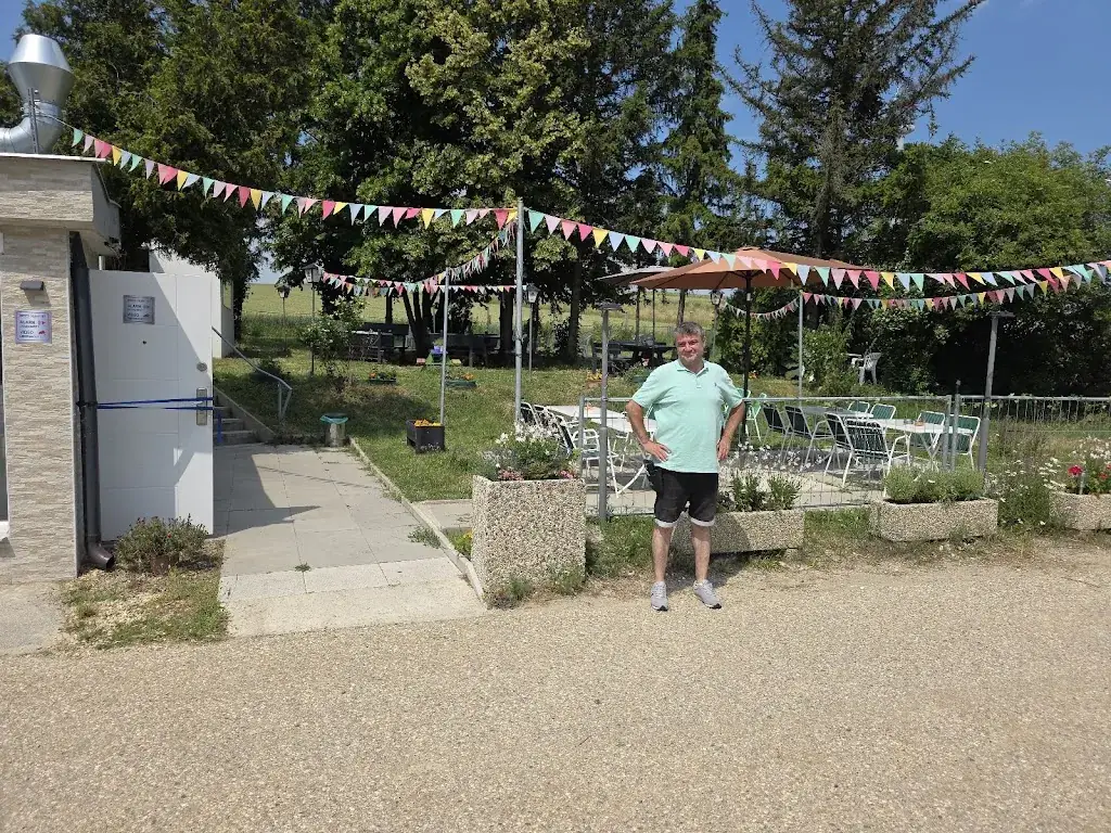 Christian Wurzer_B10 STECKERLFISCH&MORE_Wilfleinsdorf_avis