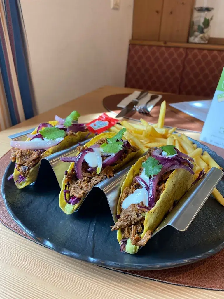 Petr Nemecek_Rathskeller Weitra_Weitra_recensione