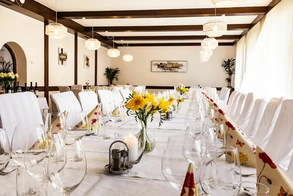 Gasthaus Stefanie_Neuhaus am Klausenbach_slider_image_1