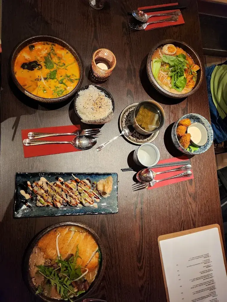 S Je_AOMAME_Wilhelmsburg_recensione