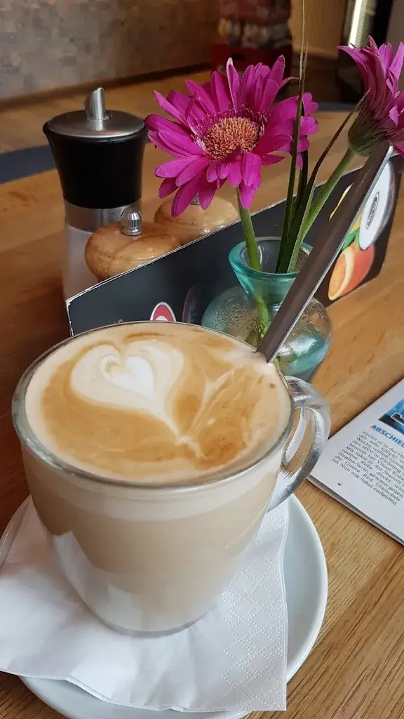 Tess S._Vollmundig_Wilhelmsburg_recensione