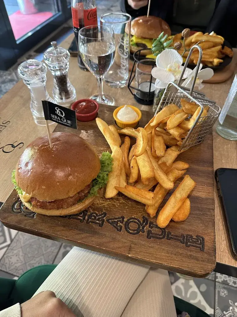 Alba GR_Sera Quie Restaurant_Wilhelmsburg_recensione