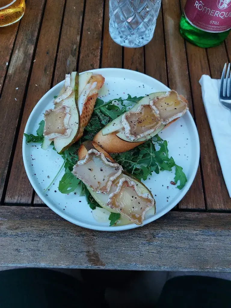 Mattia Brambilla_La Cantinetta di Uschi_Wördern_avis