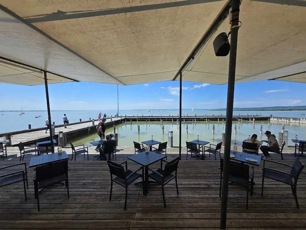 Z. CON GLANTZ_Mole West_Neusiedl am See_recensione