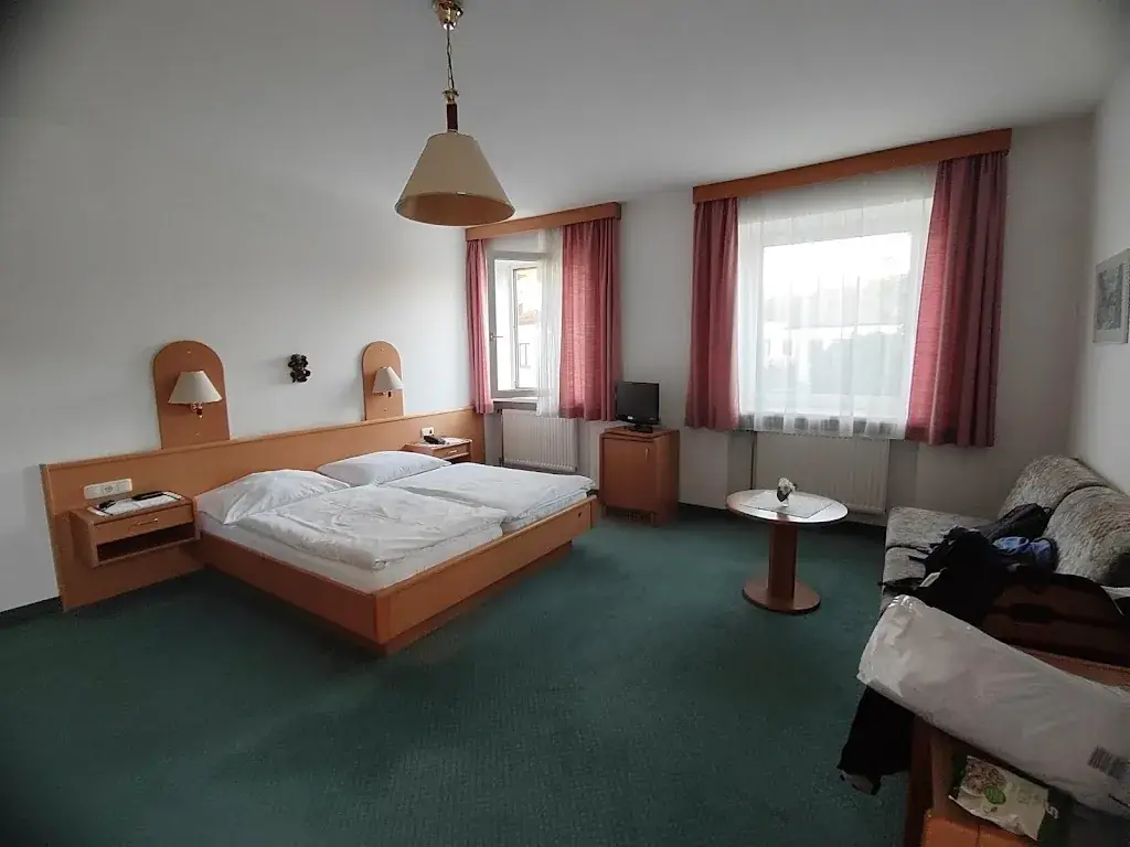 Gasthof zur Linde_Zeillern_slider_image_1