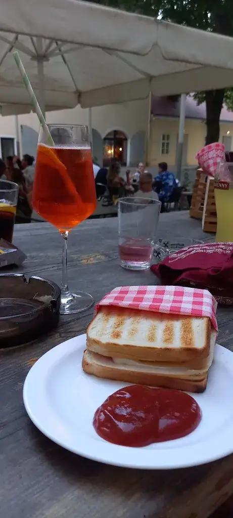 Menu_Schloßtaverne_Wolkersdorf im Weinviertel_image_4