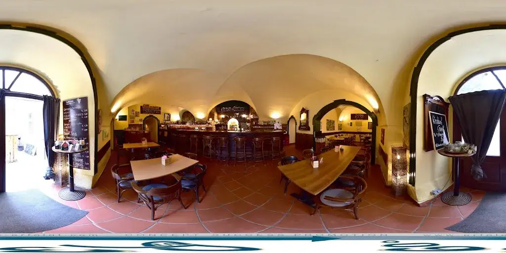 Schloßtaverne ristorante a Wolkersdorf im Weinviertel