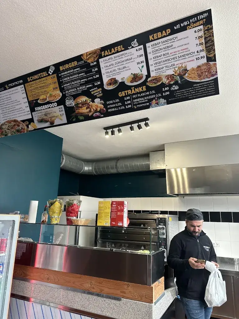 MOMO`S restaurant à Zwentendorf