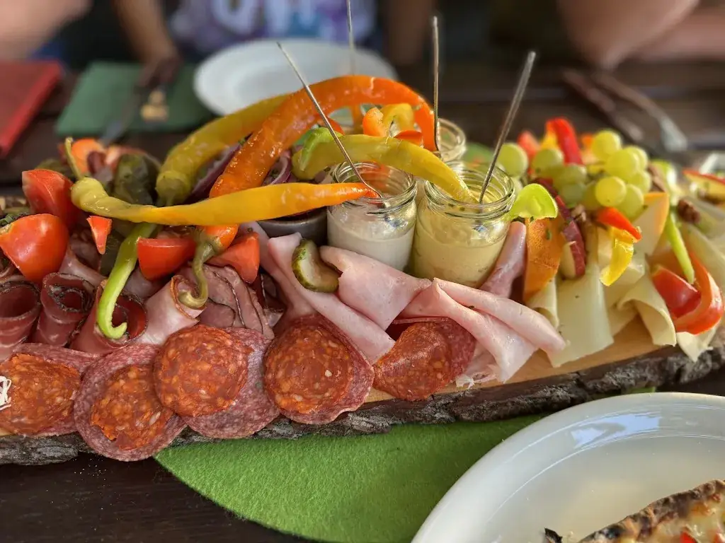 Mani Mani_Hoffmann´s WeinZEIT_Mönchhof_recensione