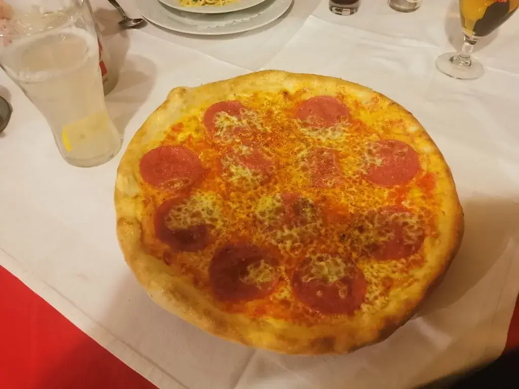 Menu_Pizzeria Gigollino_Zwölfaxing_image_5