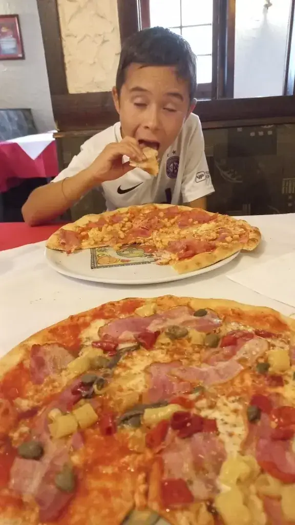 Menu_Pizzeria Gigollino_Zwölfaxing_image_6