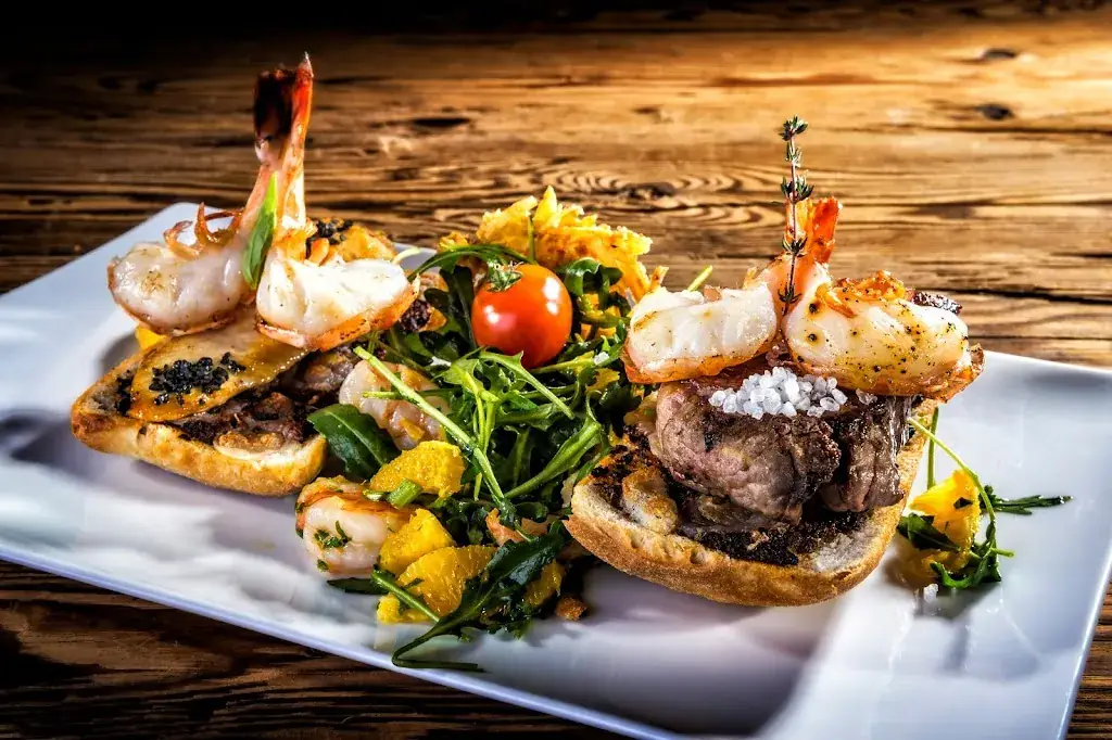 GruberS Catering / Frühstück & Restaurant_Anger_slider_image_3