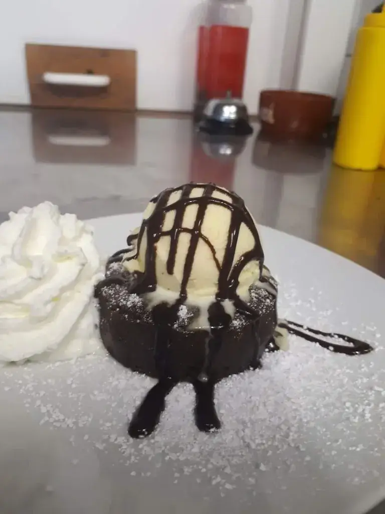 Altwirt - Der Schnitzelwirt_Anger_slider_image_3