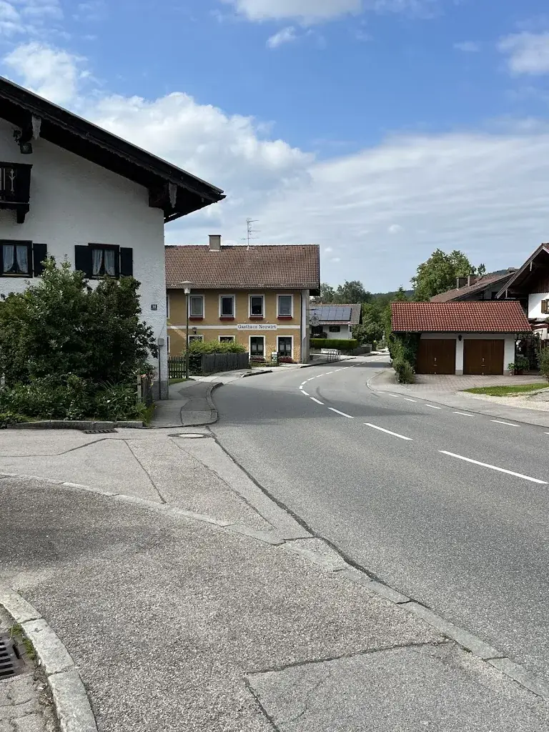 Harry M_Gasthaus Neuwirt_Anger_recensione