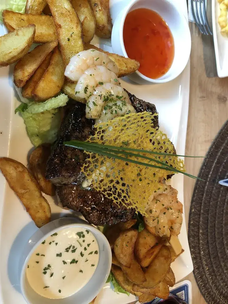 Daniela Voit_Cafe Pub Vivo_Anger_review