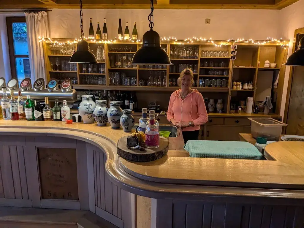 Gil Halle_Restaurant Mönchhof Eddersheim_Mönchhof_review