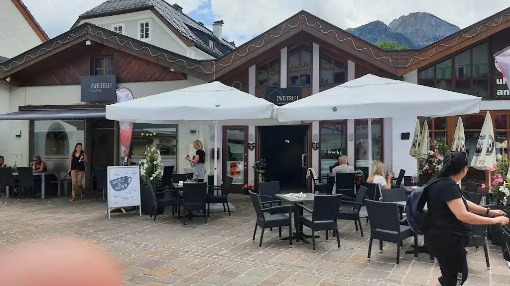 איילת שבתאי_Zweierlei Caféhaus & Bar_Abtenau_recensione