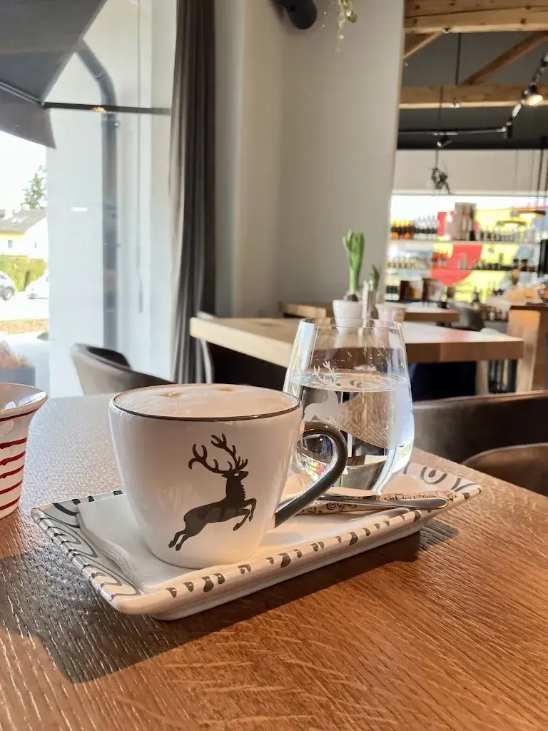 Titsa Kioussi_Bistro Anif_Anif_recensione