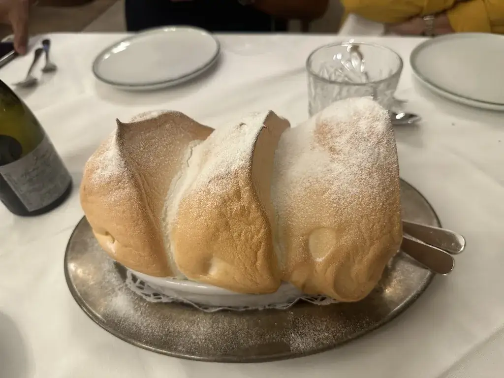 Patricia P_Schlosswirt zu Anif - Biedermeier-Hotel & Restaurant | Tagungshotel & Hochzeitsfeiern_Anif_review